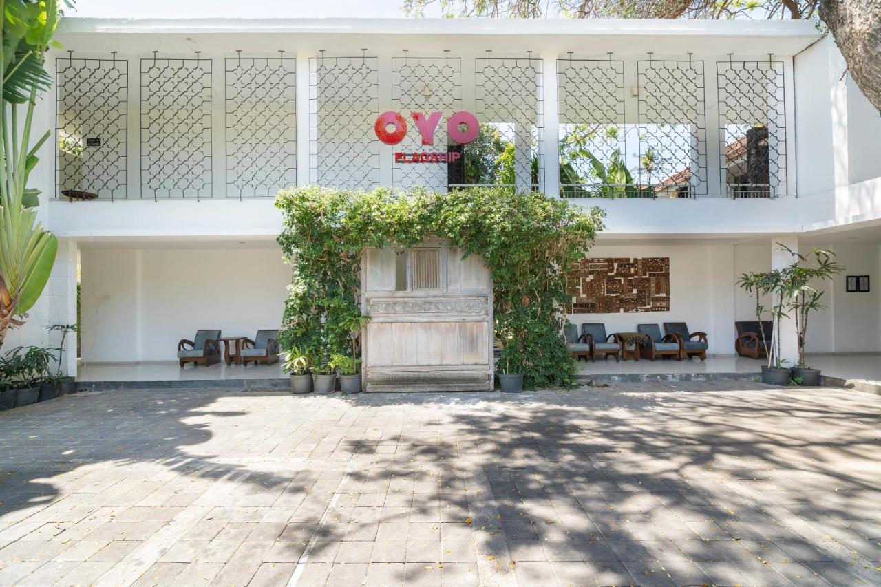 Отель Oyo Flagship 1472 Astana Pengembak Sanur Экстерьер фото